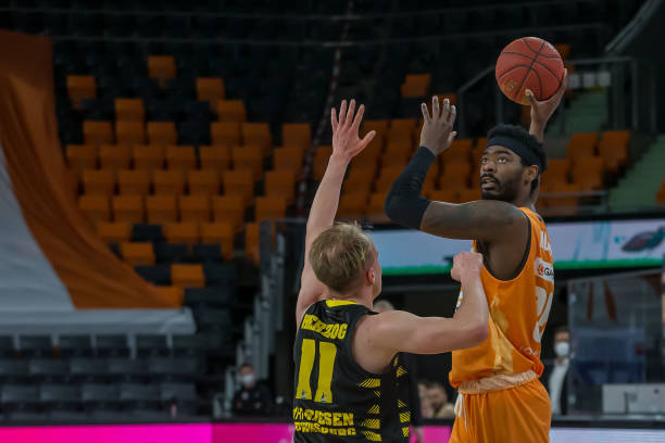 打法并不完 打法并不完