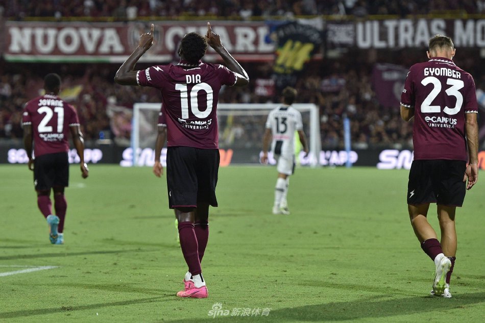 她的多变打 她的多变打